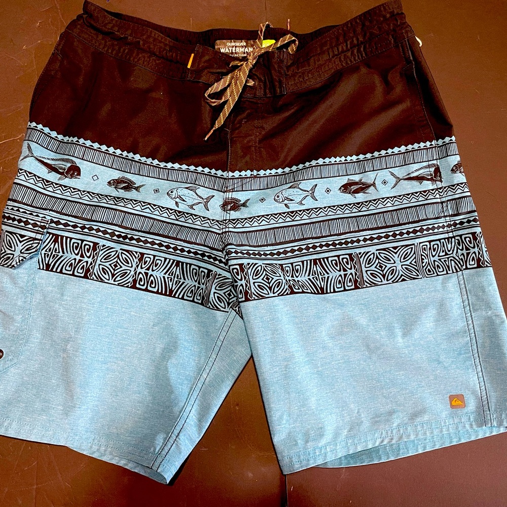 Quiksilver Size 34 - Surf Trunks
